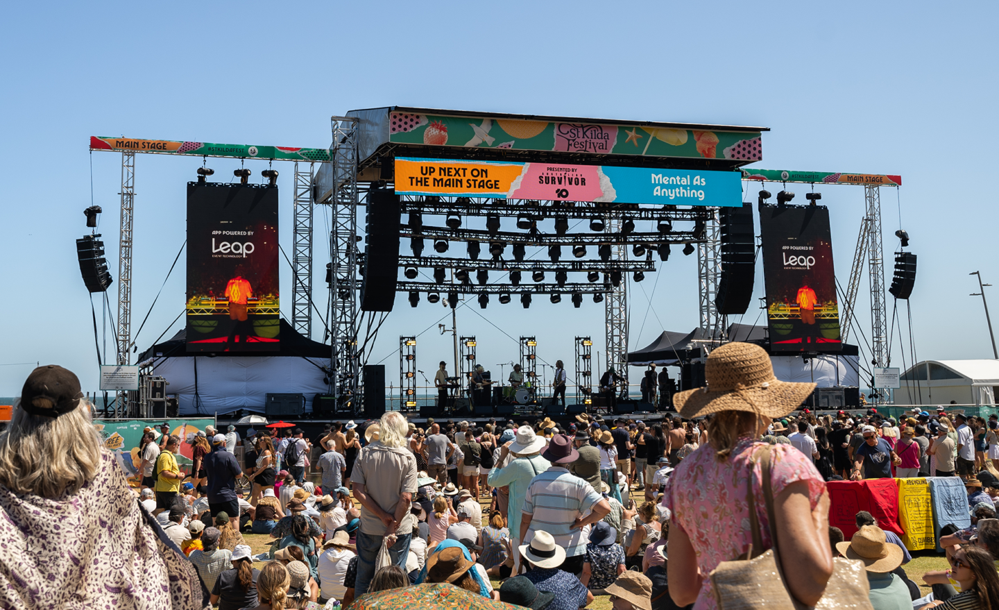 st. skilda festival wide shot of attendees and concert stage